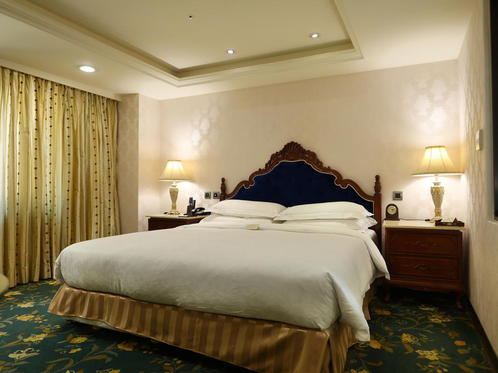 Royal Seasons Hotel Taipei ‧ Nanjing W. Exterior foto